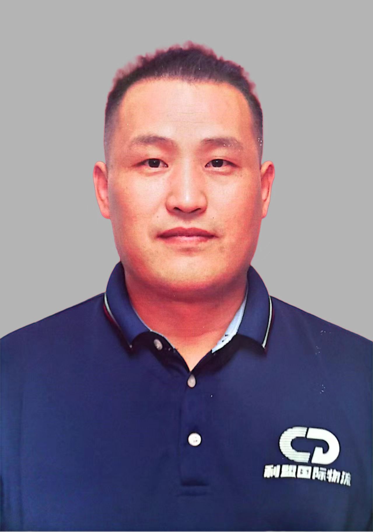 陈威.jpg